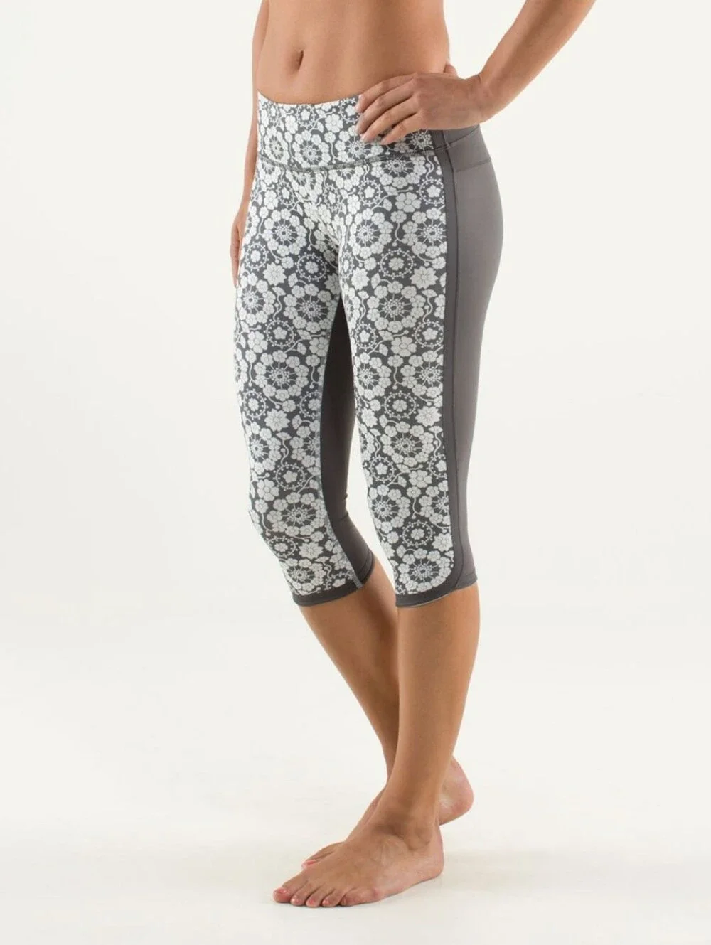 lululemon Size 8 Gray Floral-Print Capri Leggings Ignite Crop Legging